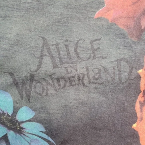 Disney Alice in Wonderland All Over Print T-Shirt XL Made in USA Vintage 2010 - Picture 11 of 14